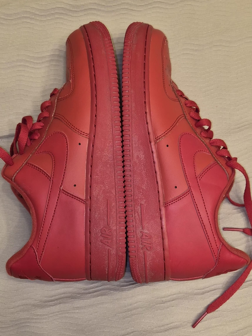 Nike Men's All-Red Low-Top Athletic Sneakers